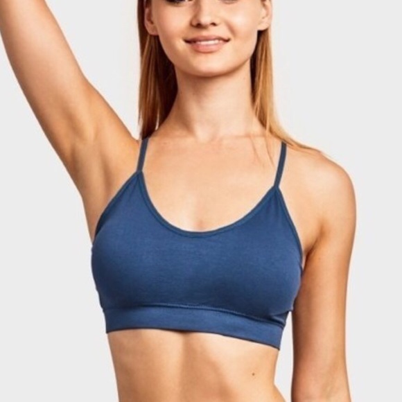 Cute Strappy Sports Bra (Light Gray) - Picture 3 of 5